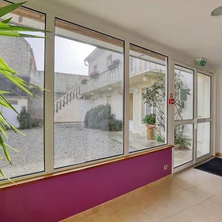 Maison Spacieuse Avec Jardin Pres De Le Bouffay 度假居 Commes