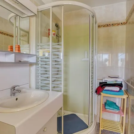 Maison Spacieuse Avec Jardin Pres De Le Bouffay