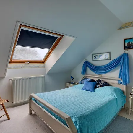 Maison Spacieuse Avec Jardin Pres De Le Bouffay Commes