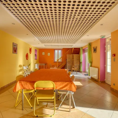 Maison Spacieuse Avec Jardin Pres De Le Bouffay 度假居 Commes