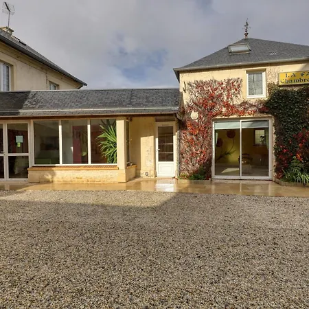 Maison Spacieuse Avec Jardin Pres De Le Bouffay Commes