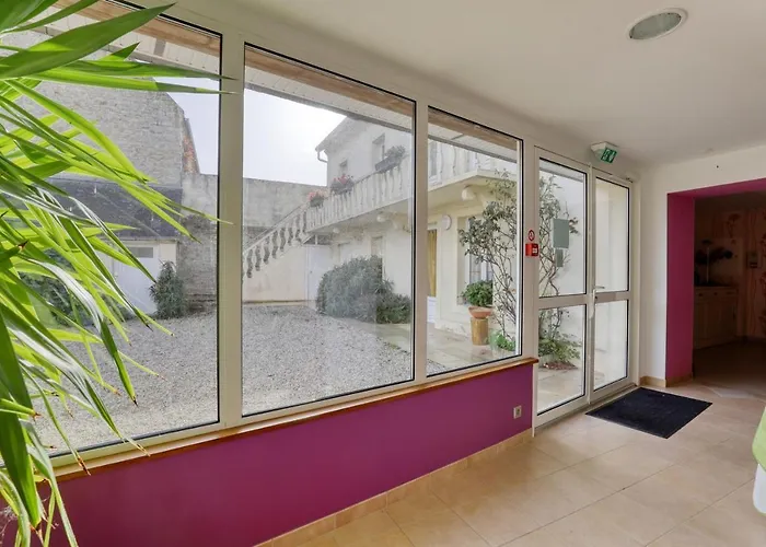 Maison Spacieuse Avec Jardin Pres De Le Bouffay Nyaraló Commes