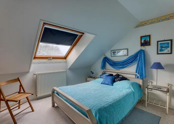 Maison Spacieuse Avec Jardin Pres De Le Bouffay Commes